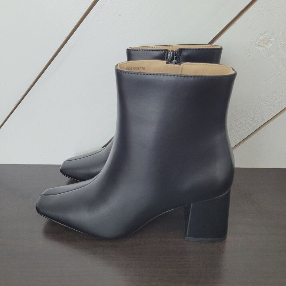 NEW Journee Collection Women's 6 Black Faux Leather Block Heel Ankle Boots 4PT - Picture 2 of 9